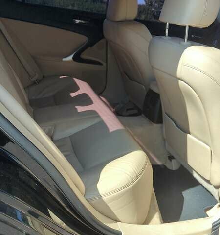 Черный Лексус ИС, объемом двигателя 2.23 л и пробегом 340 тыс. км за 9000 $, фото 2 на Automoto.ua