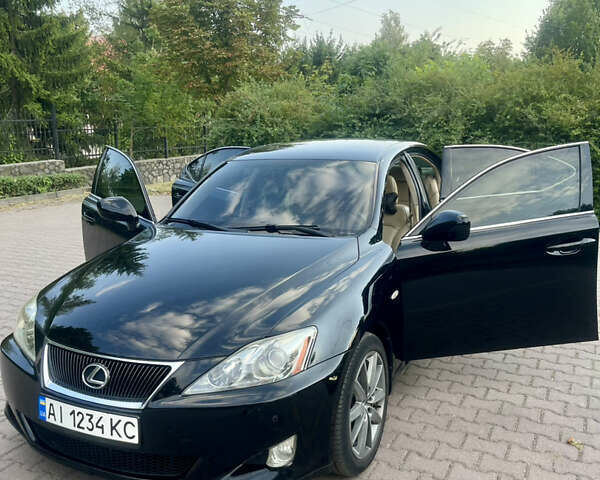 Черный Лексус ИС, объемом двигателя 3 л и пробегом 216 тыс. км за 9600 $, фото 3 на Automoto.ua