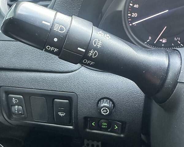 Черный Лексус ИС, объемом двигателя 2.5 л и пробегом 244 тыс. км за 8300 $, фото 29 на Automoto.ua