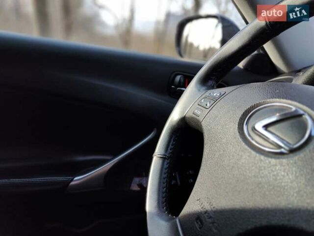Черный Лексус ИС, объемом двигателя 3 л и пробегом 260 тыс. км за 7990 $, фото 35 на Automoto.ua