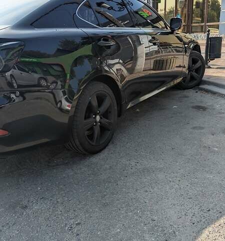 Черный Лексус ИС, объемом двигателя 2.23 л и пробегом 340 тыс. км за 9000 $, фото 4 на Automoto.ua