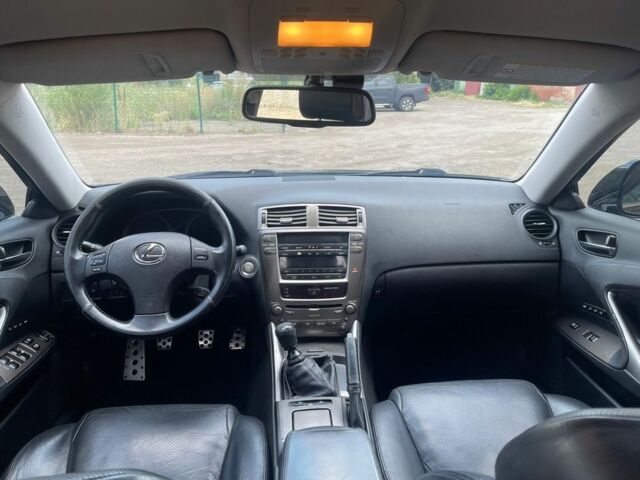 Чорний Лексус ІС, об'ємом двигуна 2.2 л та пробігом 365 тис. км за 5300 $, фото 8 на Automoto.ua