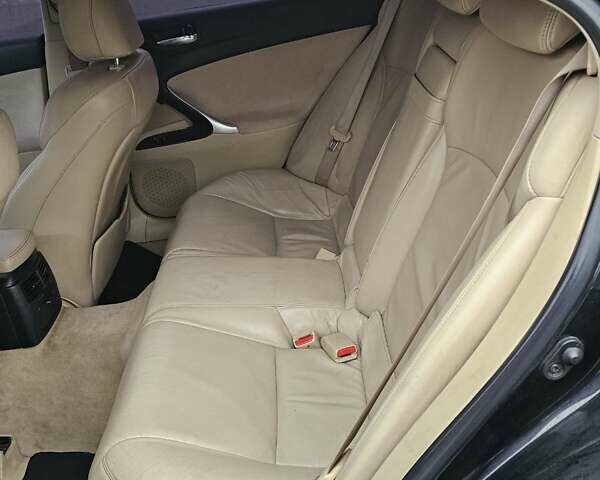 Чорний Лексус ІС, об'ємом двигуна 2.23 л та пробігом 270 тис. км за 7000 $, фото 24 на Automoto.ua