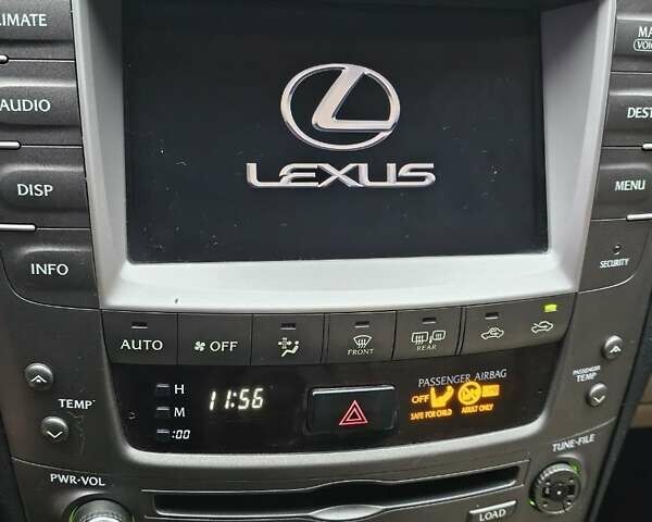 Чорний Лексус ІС, об'ємом двигуна 2.23 л та пробігом 270 тис. км за 7000 $, фото 10 на Automoto.ua