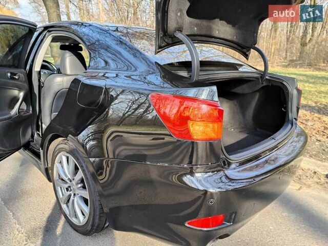 Черный Лексус ИС, объемом двигателя 3 л и пробегом 260 тыс. км за 7990 $, фото 12 на Automoto.ua