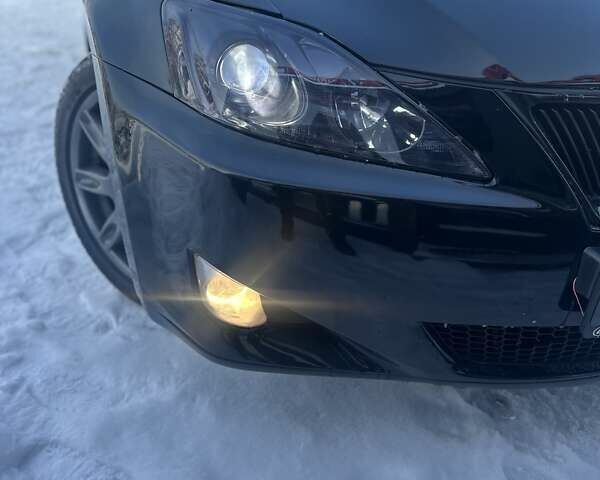 Черный Лексус ИС, объемом двигателя 2.5 л и пробегом 244 тыс. км за 8300 $, фото 2 на Automoto.ua