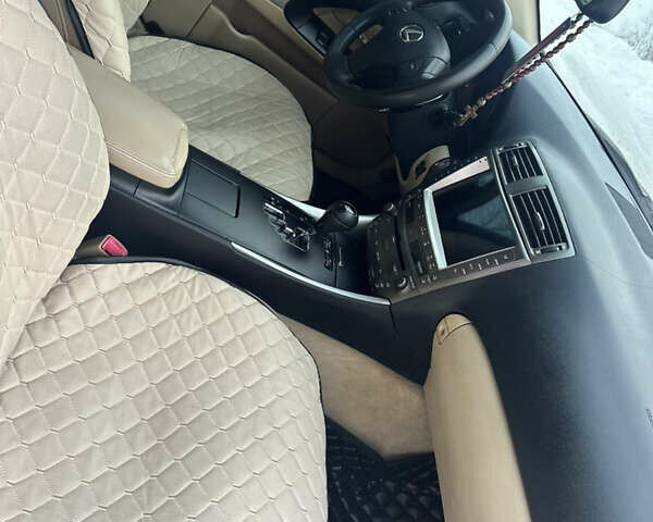 Чорний Лексус ІС, об'ємом двигуна 2.5 л та пробігом 285 тис. км за 9500 $, фото 16 на Automoto.ua