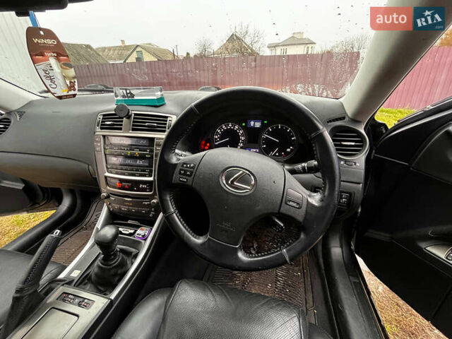 Черный Лексус ИС, объемом двигателя 2.23 л и пробегом 190 тыс. км за 3800 $, фото 3 на Automoto.ua