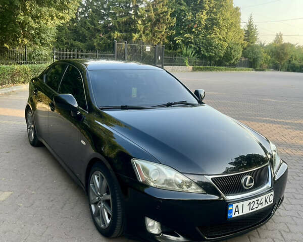 Черный Лексус ИС, объемом двигателя 3 л и пробегом 216 тыс. км за 9600 $, фото 1 на Automoto.ua