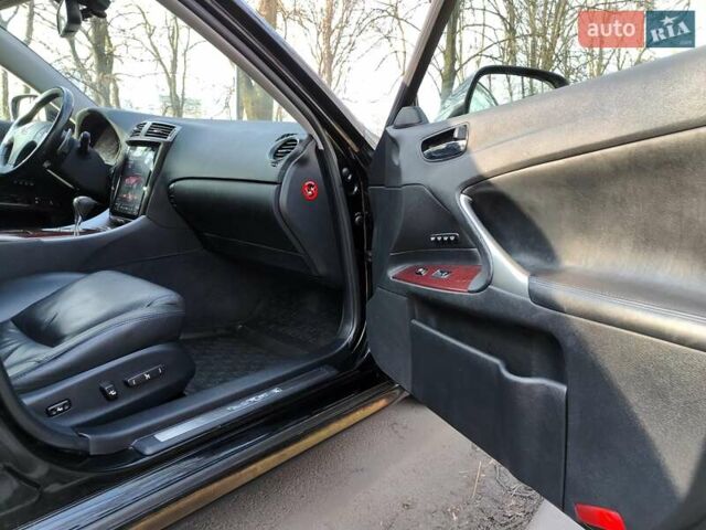 Черный Лексус ИС, объемом двигателя 3 л и пробегом 260 тыс. км за 7990 $, фото 31 на Automoto.ua