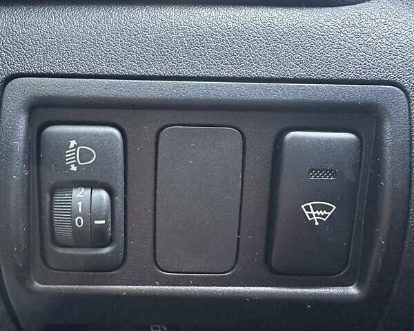 Черный Лексус ИС, объемом двигателя 2.5 л и пробегом 244 тыс. км за 8300 $, фото 28 на Automoto.ua