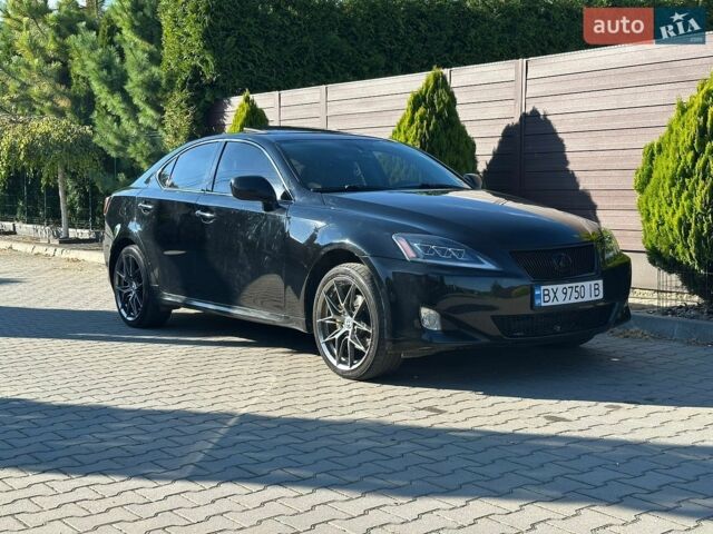 Черный Лексус ИС, объемом двигателя 2.5 л и пробегом 255 тыс. км за 10500 $, фото 9 на Automoto.ua
