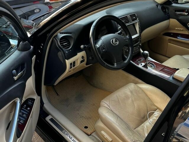 Чорний Лексус ІС, об'ємом двигуна 3 л та пробігом 229 тис. км за 9600 $, фото 8 на Automoto.ua