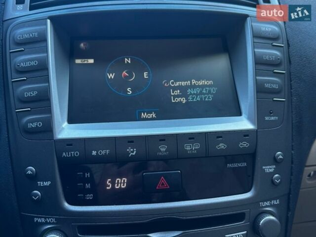 Черный Лексус ИС, объемом двигателя 3 л и пробегом 235 тыс. км за 9100 $, фото 4 на Automoto.ua