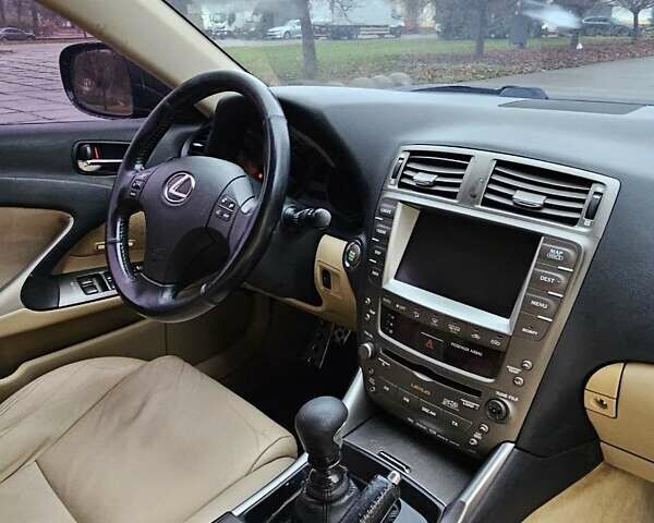 Чорний Лексус ІС, об'ємом двигуна 2.23 л та пробігом 270 тис. км за 7000 $, фото 28 на Automoto.ua