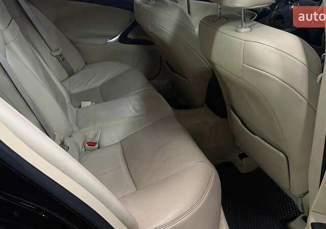 Чорний Лексус ІС, об'ємом двигуна 2.5 л та пробігом 130 тис. км за 8800 $, фото 28 на Automoto.ua