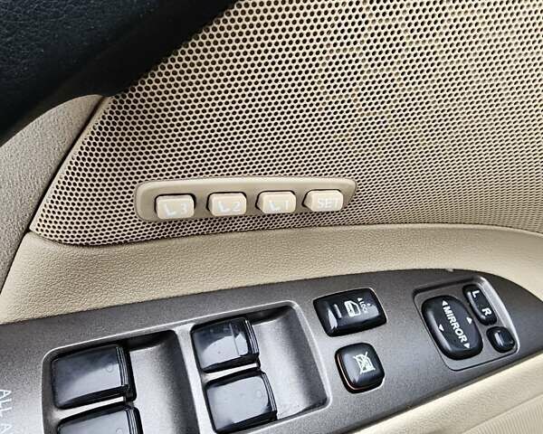 Чорний Лексус ІС, об'ємом двигуна 2.23 л та пробігом 270 тис. км за 7000 $, фото 31 на Automoto.ua