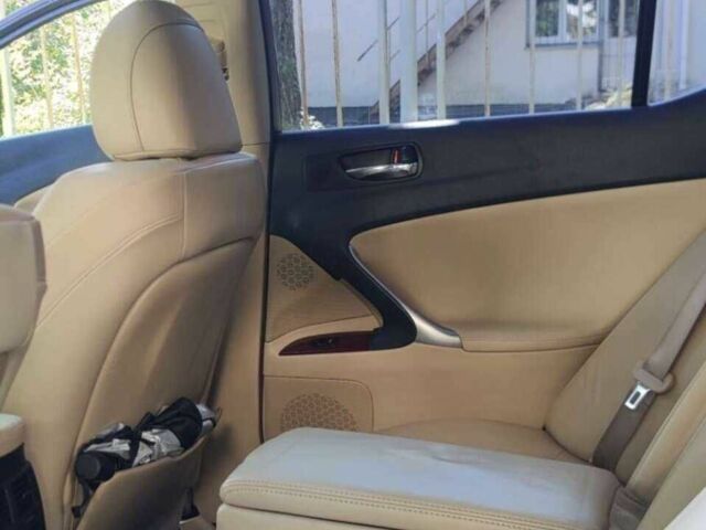 Чорний Лексус ІС, об'ємом двигуна 2.5 л та пробігом 208 тис. км за 9300 $, фото 9 на Automoto.ua