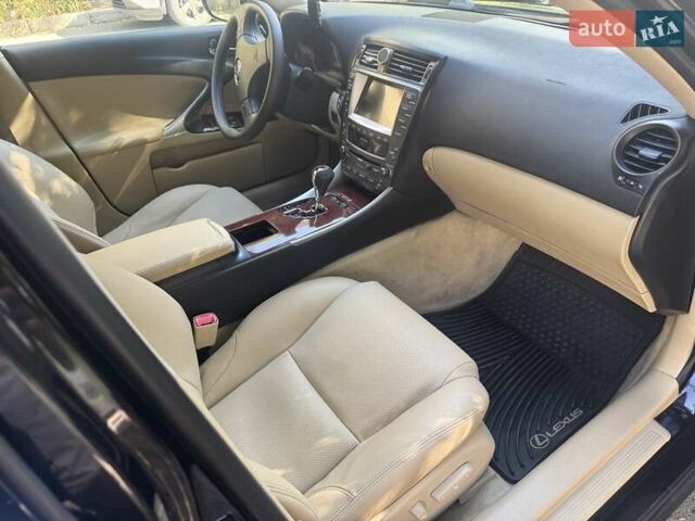 Лексус ІС 2007 у Миколаєві на Automoto.ua Чорний Лексус ІС, об'ємом двигуна 2.5 л та пробігом 208 тис. км за 9500 $, фото 11 на Automoto.ua