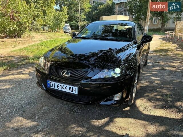 Черный Лексус ИС, объемом двигателя 2.5 л и пробегом 264 тыс. км за 8500 $, фото 3 на Automoto.ua