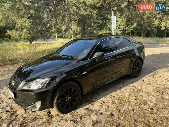 Чорний Лексус ІС, об'ємом двигуна 3 л та пробігом 290 тис. км за 9400 $, фото 3 на Automoto.ua