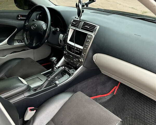 Черный Лексус ИС, объемом двигателя 2.23 л и пробегом 277 тыс. км за 8700 $, фото 10 на Automoto.ua