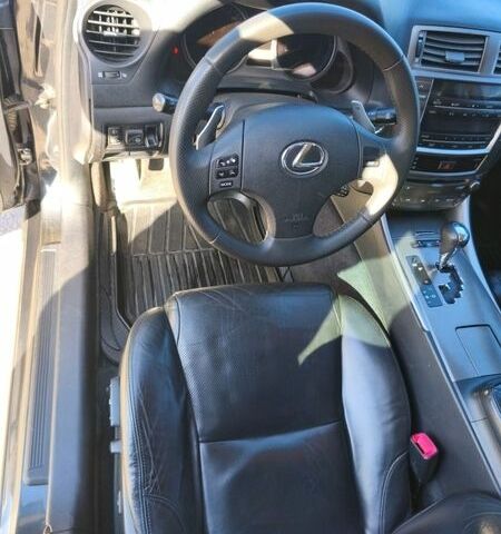 Чорний Лексус ІС, об'ємом двигуна 3 л та пробігом 209 тис. км за 9800 $, фото 9 на Automoto.ua