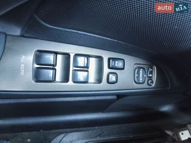 Чорний Лексус ІС, об'ємом двигуна 3 л та пробігом 209 тис. км за 9800 $, фото 32 на Automoto.ua