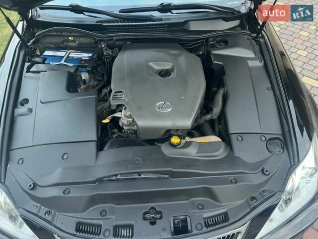 Чорний Лексус ІС, об'ємом двигуна 2.23 л та пробігом 219 тис. км за 7950 $, фото 57 на Automoto.ua