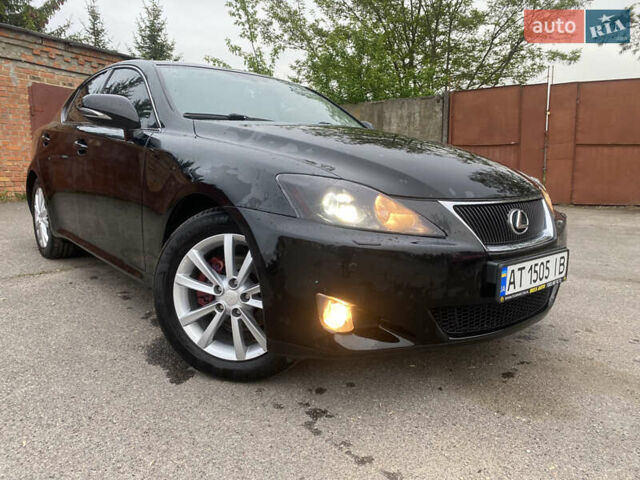 Черный Лексус ИС, объемом двигателя 2.23 л и пробегом 355 тыс. км за 9300 $, фото 2 на Automoto.ua