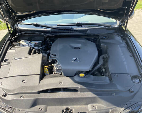 Черный Лексус ИС, объемом двигателя 2.23 л и пробегом 350 тыс. км за 9100 $, фото 7 на Automoto.ua