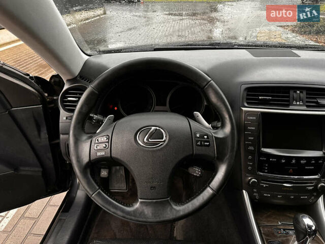 Чорний Лексус ІС, об'ємом двигуна 2.5 л та пробігом 199 тис. км за 7750 $, фото 21 на Automoto.ua