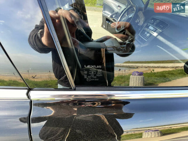 Чорний Лексус ІС, об'ємом двигуна 2.5 л та пробігом 204 тис. км за 11200 $, фото 5 на Automoto.ua