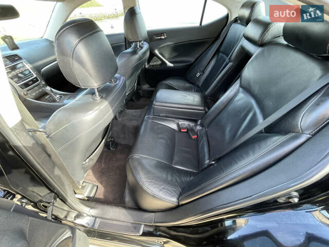 Чорний Лексус ІС, об'ємом двигуна 2.5 л та пробігом 204 тис. км за 11200 $, фото 11 на Automoto.ua