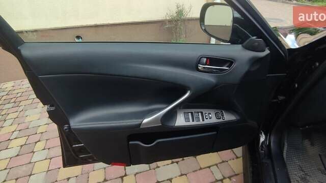 Черный Лексус ИС, объемом двигателя 2.23 л и пробегом 209 тыс. км за 8300 $, фото 10 на Automoto.ua