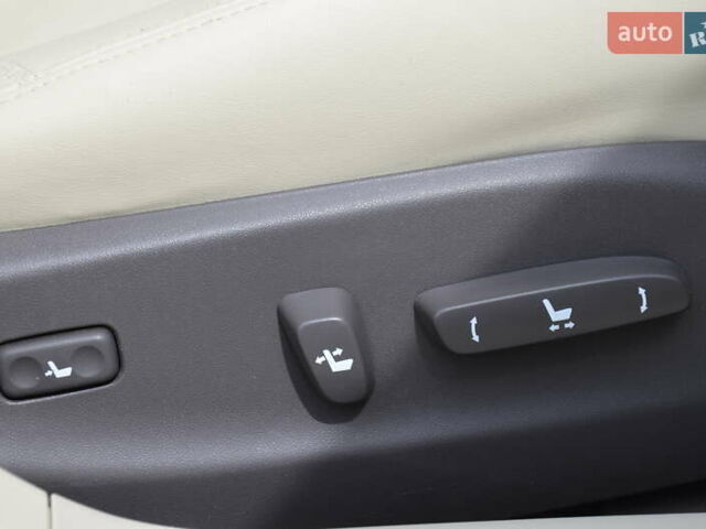 Черный Лексус ИС, объемом двигателя 2.5 л и пробегом 182 тыс. км за 10999 $, фото 56 на Automoto.ua