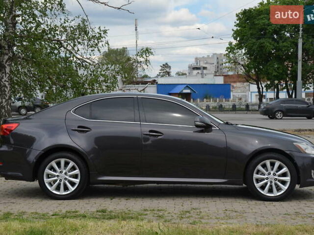 Черный Лексус ИС, объемом двигателя 2.5 л и пробегом 182 тыс. км за 10999 $, фото 20 на Automoto.ua