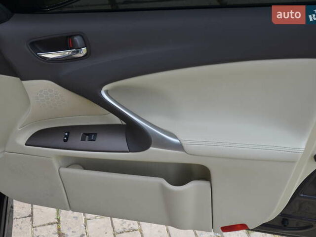 Черный Лексус ИС, объемом двигателя 2.5 л и пробегом 182 тыс. км за 10999 $, фото 57 на Automoto.ua