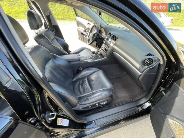 Чорний Лексус ІС, об'ємом двигуна 2.5 л та пробігом 204 тис. км за 11200 $, фото 8 на Automoto.ua