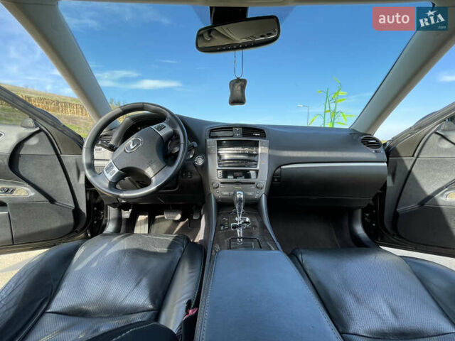 Чорний Лексус ІС, об'ємом двигуна 2.5 л та пробігом 204 тис. км за 11200 $, фото 9 на Automoto.ua