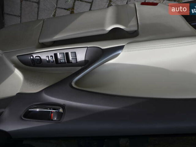 Черный Лексус ИС, объемом двигателя 2.5 л и пробегом 182 тыс. км за 10999 $, фото 44 на Automoto.ua