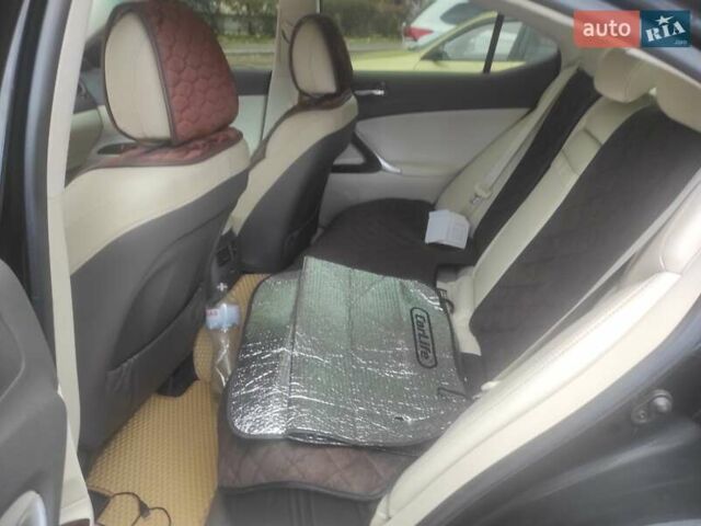 Черный Лексус ИС, объемом двигателя 2.5 л и пробегом 159 тыс. км за 14000 $, фото 3 на Automoto.ua