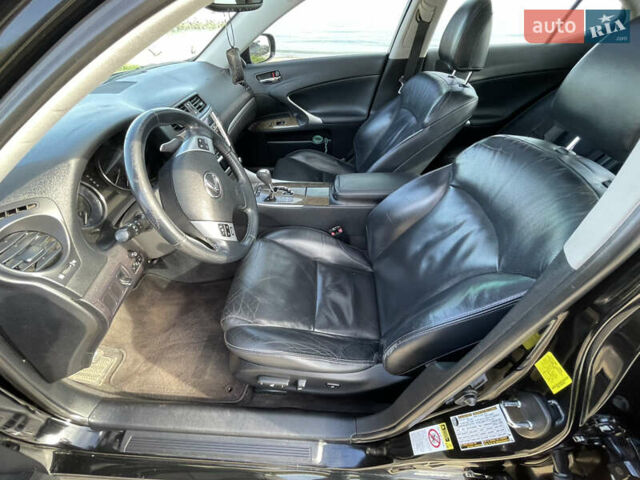 Чорний Лексус ІС, об'ємом двигуна 2.5 л та пробігом 204 тис. км за 11200 $, фото 13 на Automoto.ua