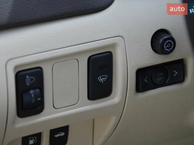 Черный Лексус ИС, объемом двигателя 2.5 л и пробегом 182 тыс. км за 10999 $, фото 41 на Automoto.ua