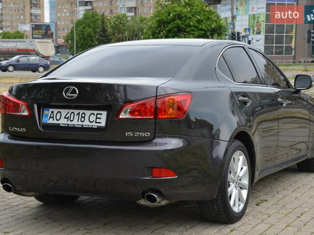 Черный Лексус ИС, объемом двигателя 2.5 л и пробегом 182 тыс. км за 10999 $, фото 16 на Automoto.ua