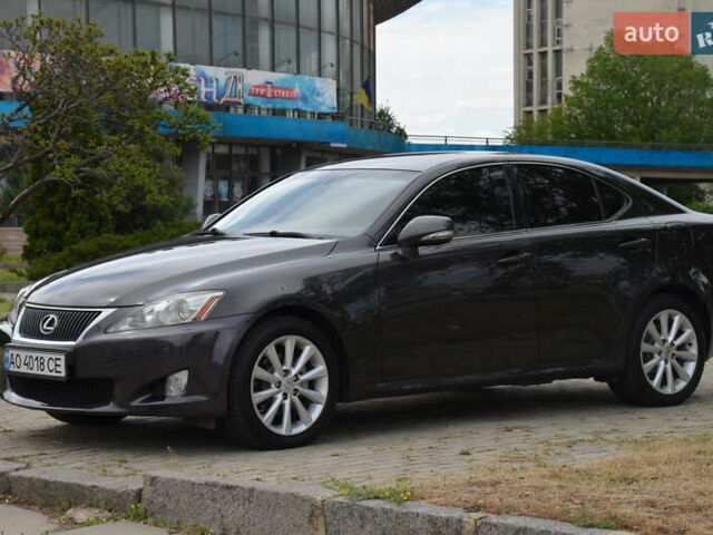 Черный Лексус ИС, объемом двигателя 2.5 л и пробегом 182 тыс. км за 10999 $, фото 8 на Automoto.ua