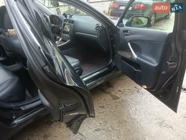 Черный Лексус ИС, объемом двигателя 2.5 л и пробегом 218 тыс. км за 13500 $, фото 15 на Automoto.ua