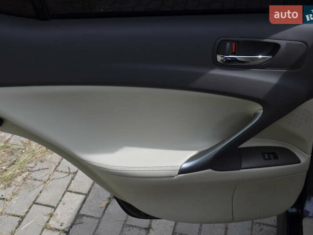 Черный Лексус ИС, объемом двигателя 2.5 л и пробегом 182 тыс. км за 10999 $, фото 49 на Automoto.ua