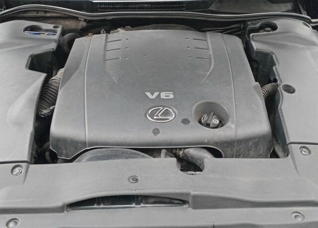 Черный Лексус ИС, объемом двигателя 2.5 л и пробегом 200 тыс. км за 9500 $, фото 5 на Automoto.ua