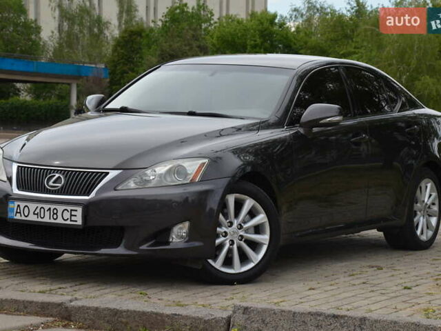 Черный Лексус ИС, объемом двигателя 2.5 л и пробегом 182 тыс. км за 10999 $, фото 5 на Automoto.ua